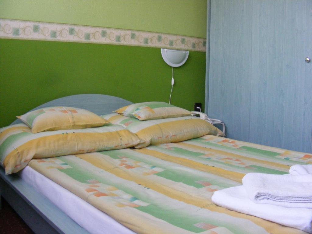 Hotel Pelikan Hódmezővásárhely Quarto foto