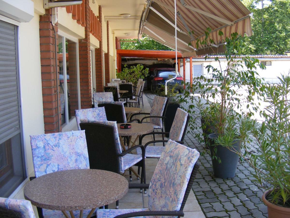 Hotel Pelikan Hódmezővásárhely Exterior foto